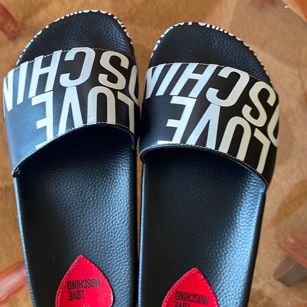 Love Moschino women slides